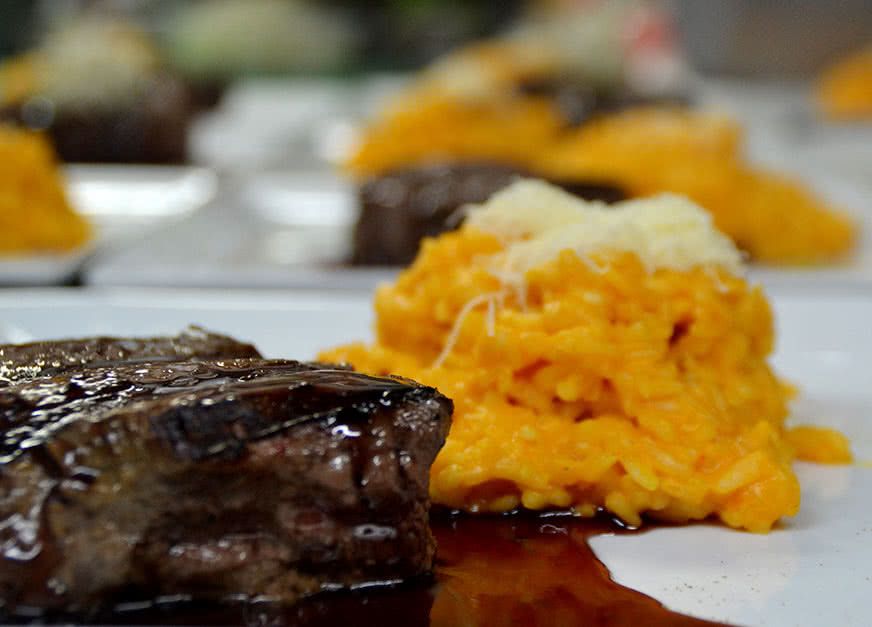 D’TINTO & BIFE Av. República de Panamá 6472 Miraflores D’TINTO & BIFE Av. República de Panamá 6472 Miraflores